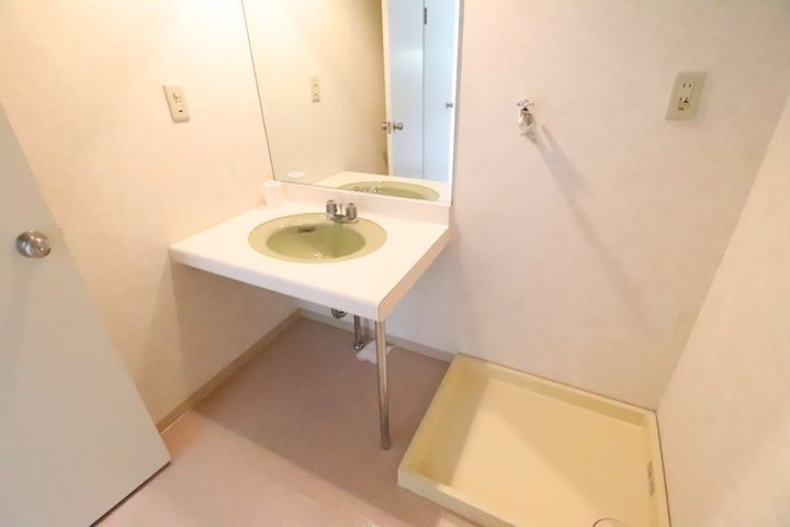 琵琶湖アーバンリゾートI番館の内装