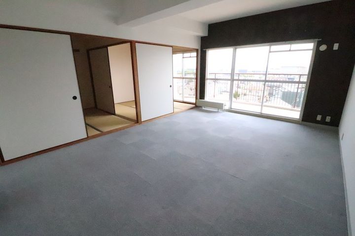 琵琶湖アーバンリゾートI番館の居間