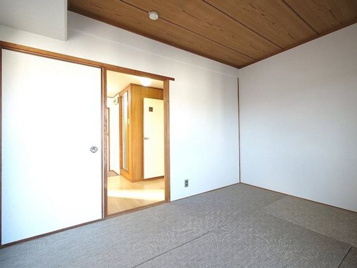 川崎ビルの内装