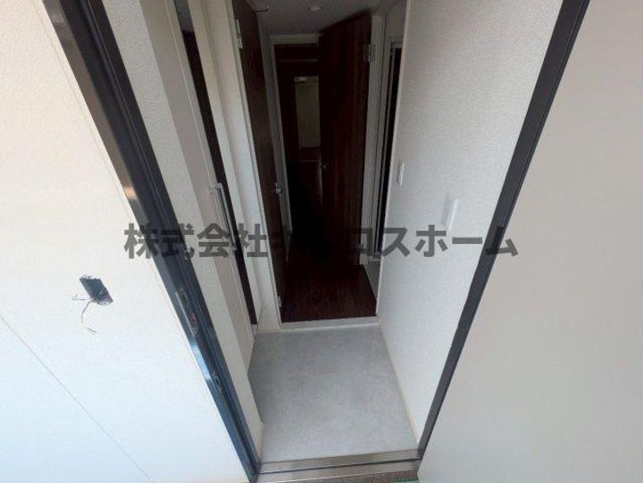 大阪府大阪市生野区中川2(マンション)の賃貸物件の玄関