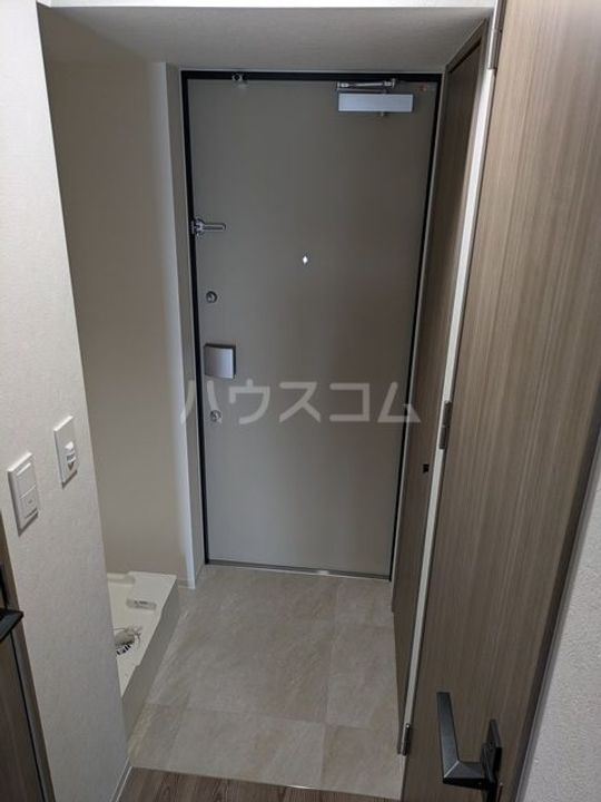 ルネフラッツ庄内通駅前の玄関