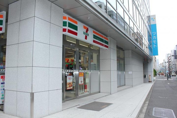 ドゥーエ新富町の周辺