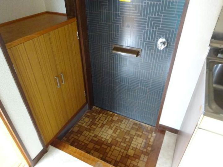 コーポラスゆたかの玄関