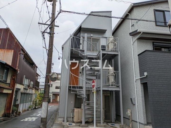 フォリアージュ八千代の外観