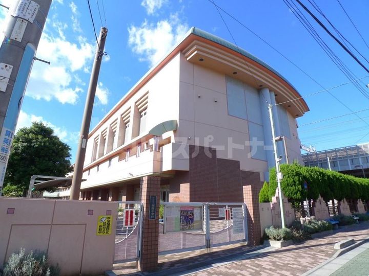 マルマンプルニエコーポの周辺