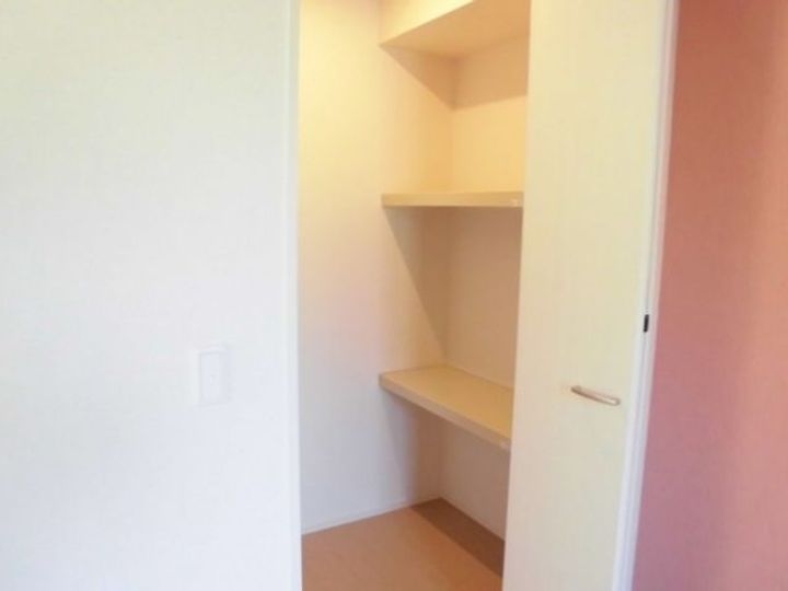 パークドオートム Bの内装