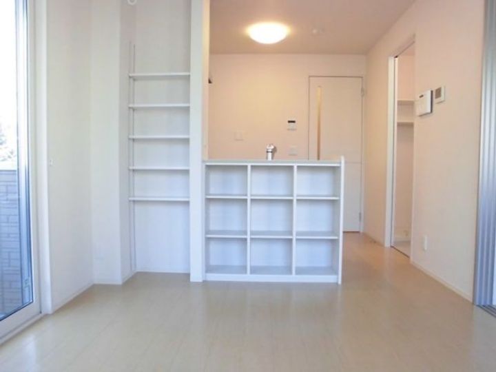 パークドオートム Bの居間