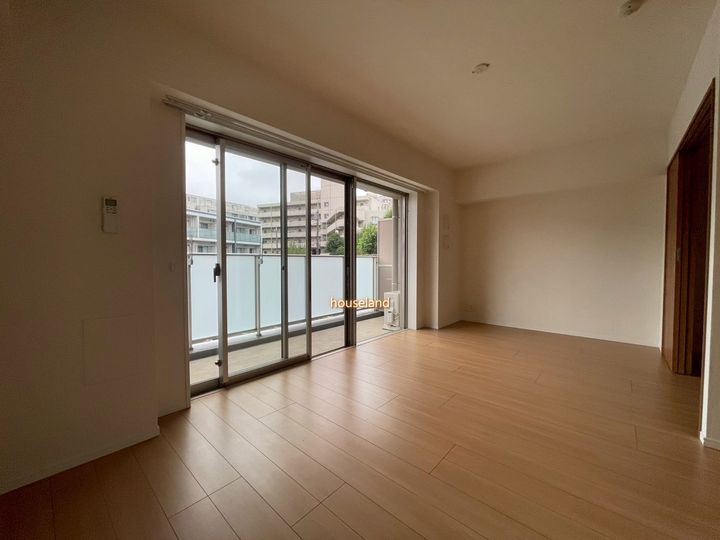 神奈川県川崎市高津区末長1(マンション)の賃貸物件の居間