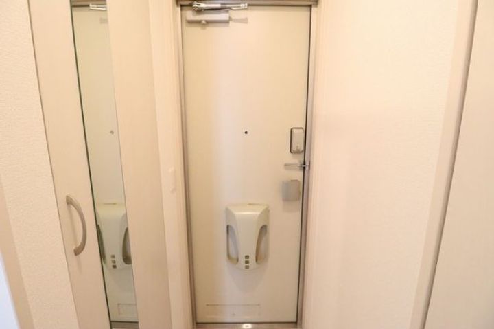 栃木県下都賀郡野木町大字友沼(アパート)の賃貸物件の玄関