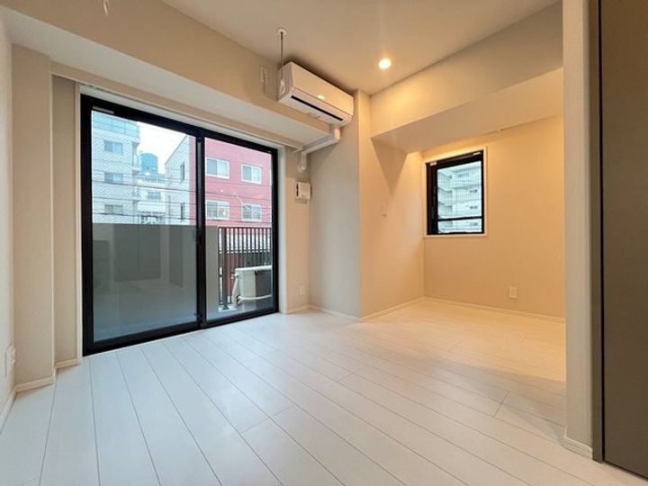 HY′s MINOWA IIの内装