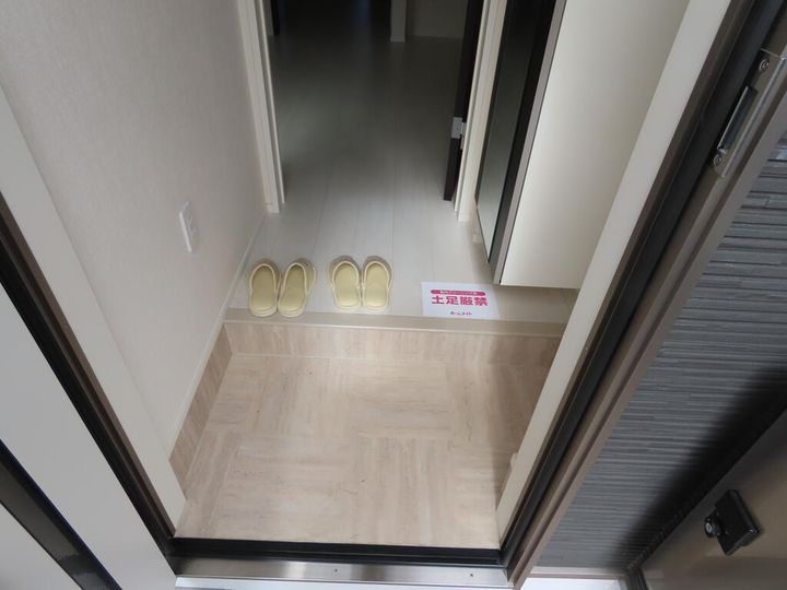 長野県上田市国分(アパート)の賃貸物件の玄関