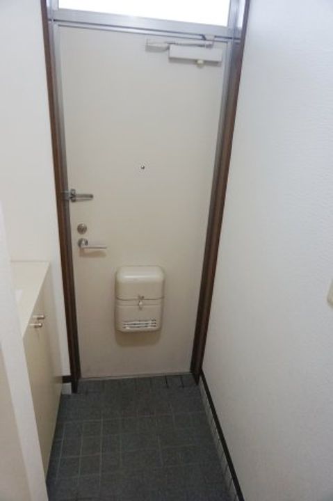 コーポミストラルIの玄関
