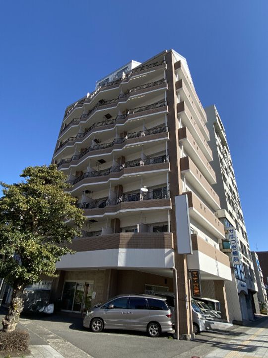 プレジデント柳町の外観