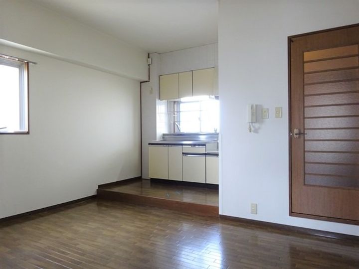 プレジデント柳町の居間