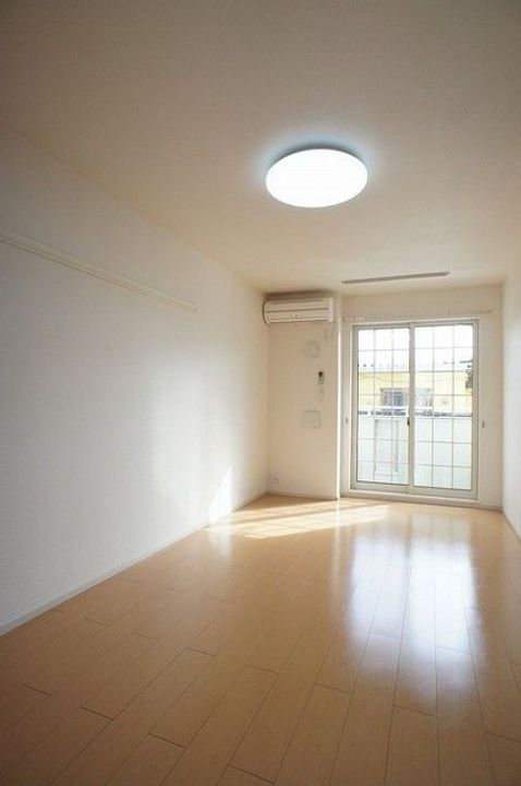 福島県福島市丸子字石名田(アパート)の賃貸物件の居間