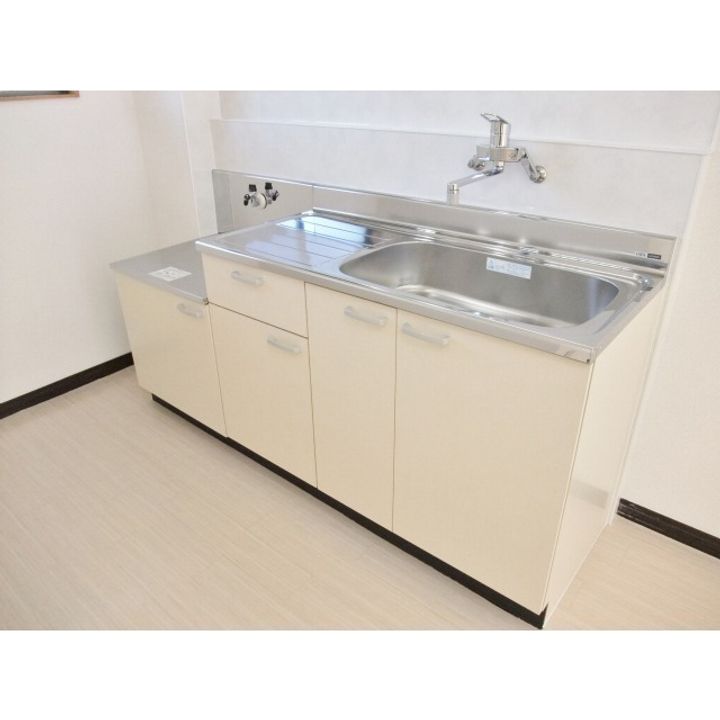 静岡県田方郡函南町間宮(マンション)の賃貸物件のキッチン