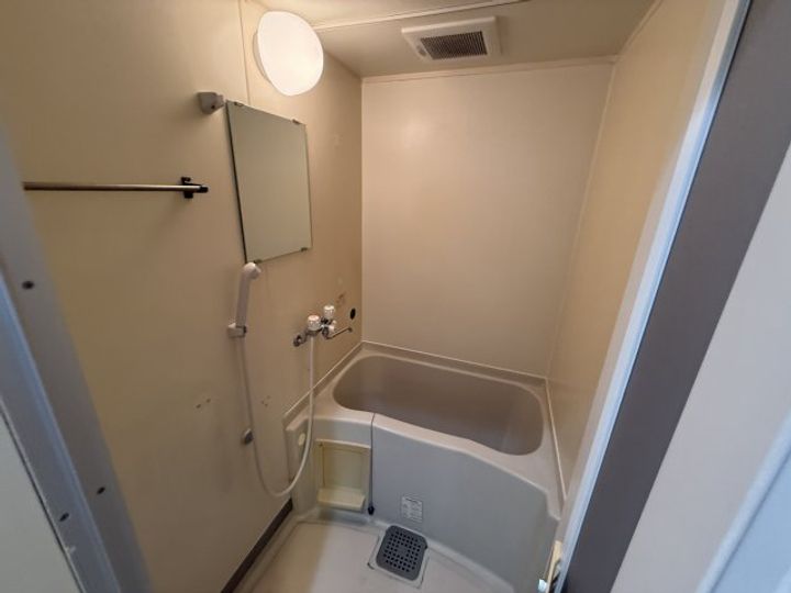 大阪府豊中市桜の町3の賃貸マンションの風呂