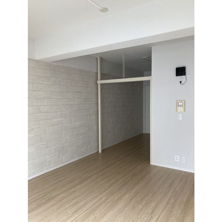 東京都港区海岸3(マンション)の賃貸物件の居間