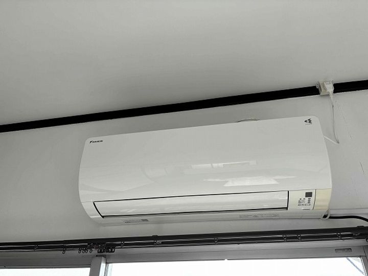 THE BALE 稲取の内装