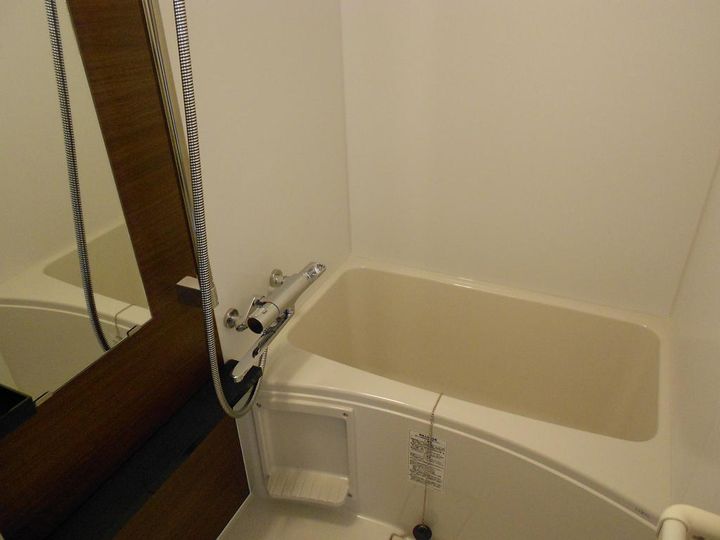 エステムコート吹田・朝日町の風呂