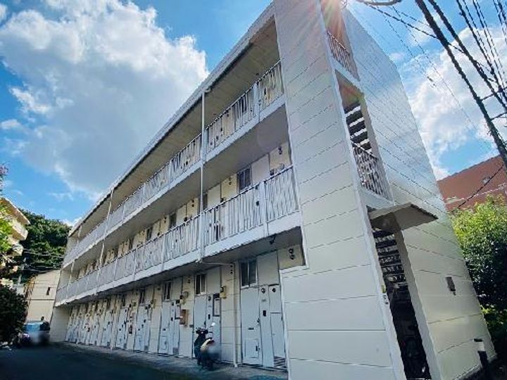 レオパレス麻生川の外観