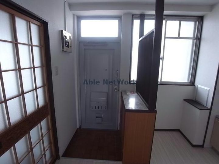 岐阜県羽島郡岐南町上印食9(マンション)の賃貸物件の玄関