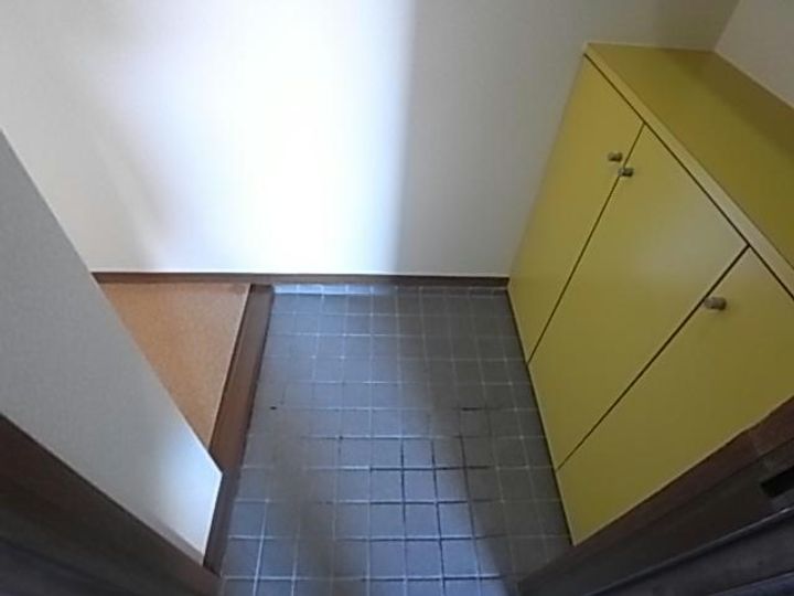 岐阜県岐阜市初日町1(マンション)の賃貸物件の玄関