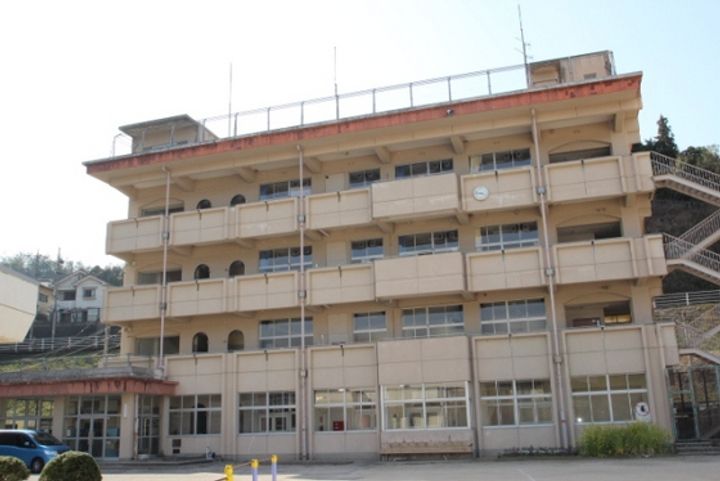 ラピスラズリの周辺