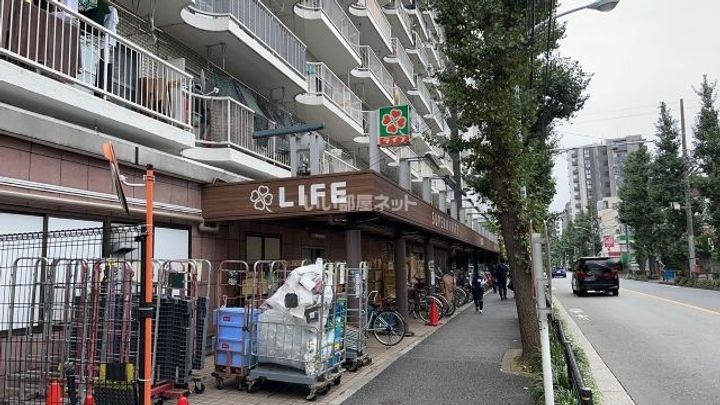 LIVART  SEASON南台の周辺