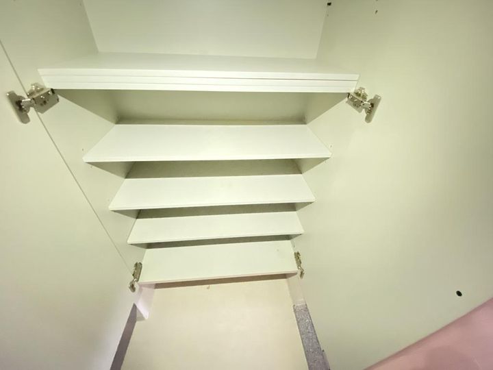 プラウドフラット河原町の玄関