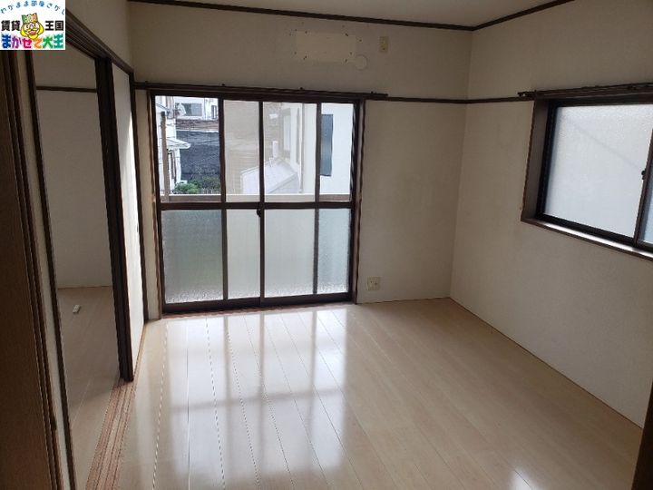 長崎県長崎市江里町(アパート)の賃貸物件の居間