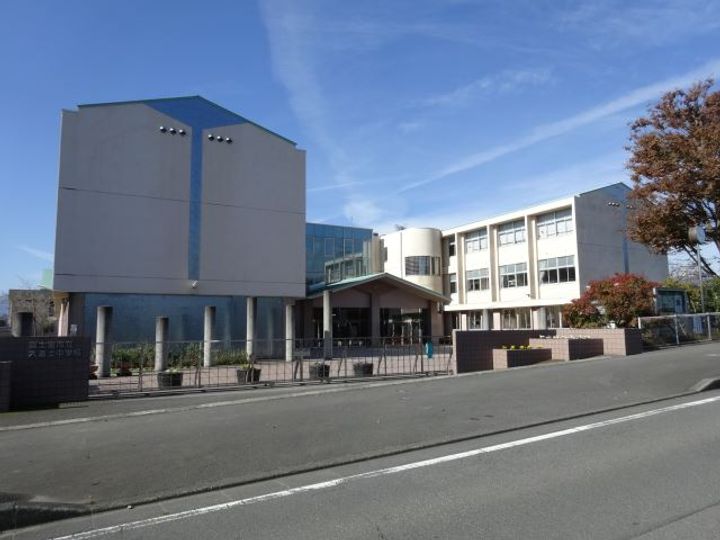 ソレイユ弐番館の周辺