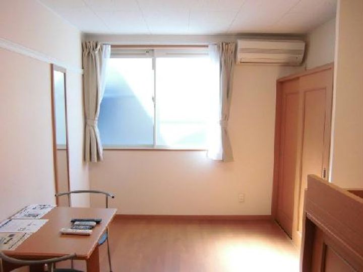 レオパレスフェリーチェ並木の居間