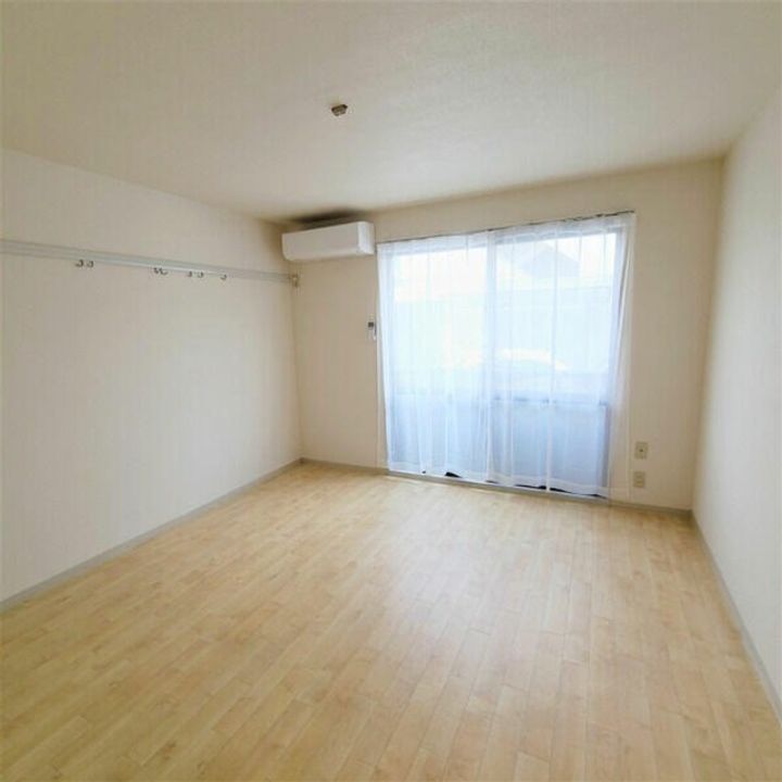 Flower courtの居間