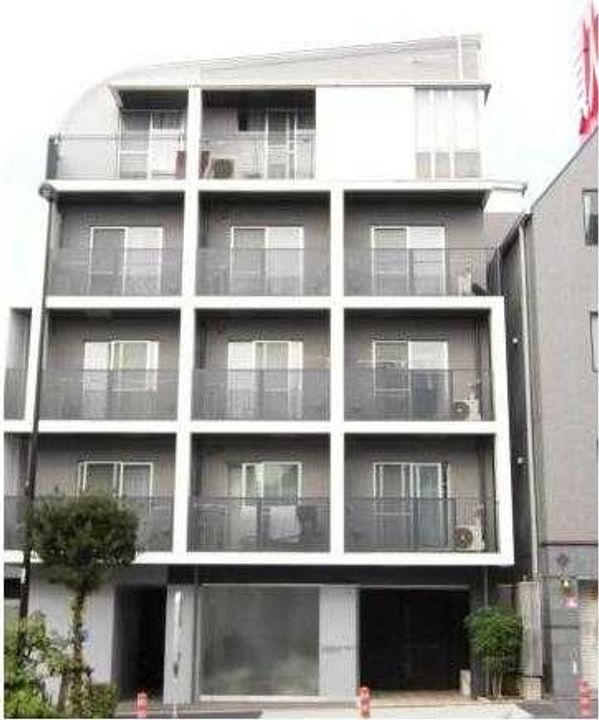 コスモリード駒沢大学の外観