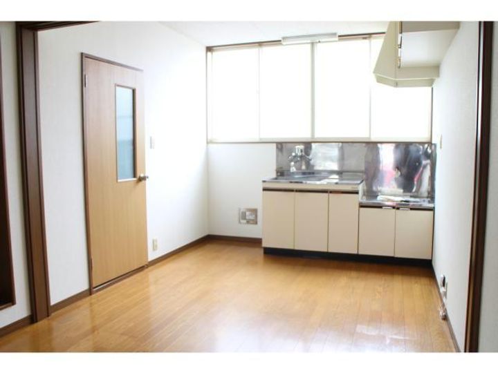 ユートピアBの居間