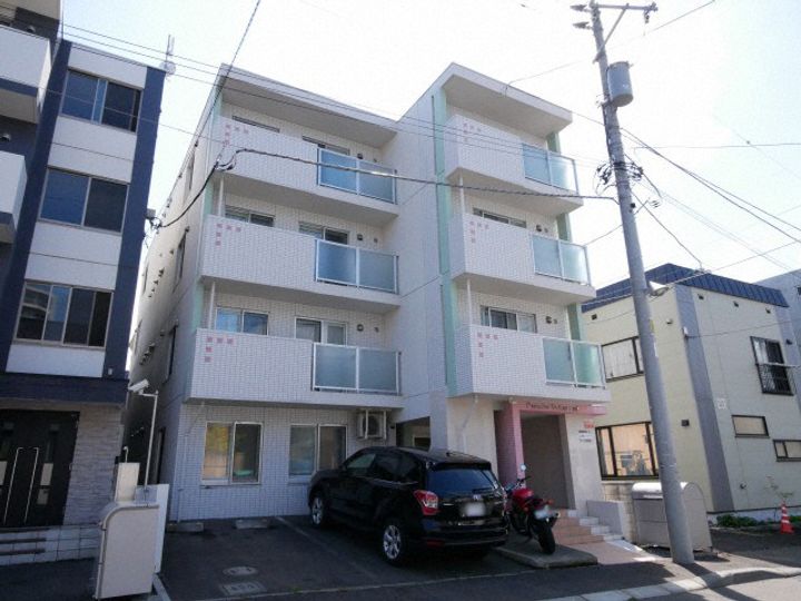 プルミエ福住の外観