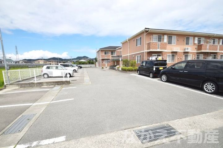 徳島県小松島市日開野町字行地(アパート)の賃貸物件の地図