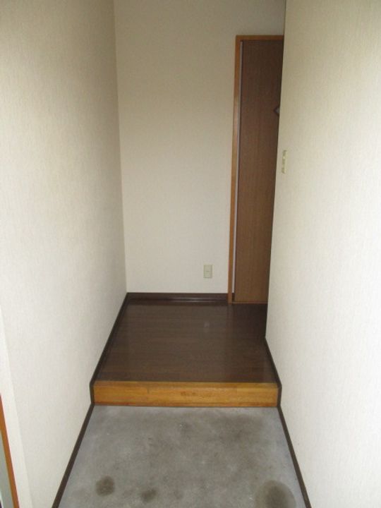 トモハイムの玄関