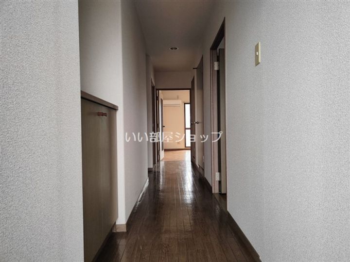 網の浦ハイツの玄関