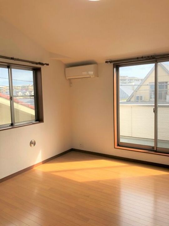 神奈川県横浜市鶴見区尻手2(一戸建)の賃貸物件の居間