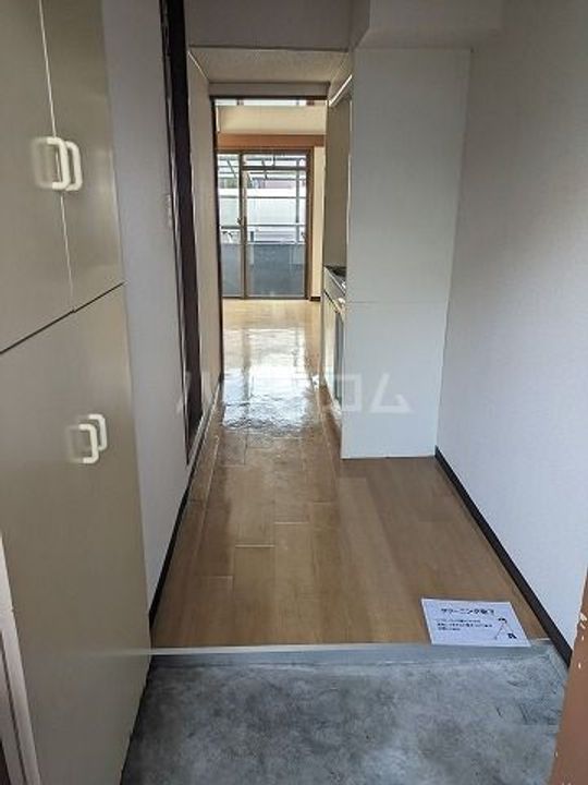 スチューデントハウス村田の玄関