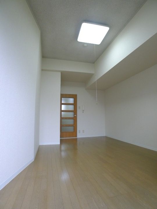 愛知県名古屋市中区大井町(マンション)の賃貸物件の居間