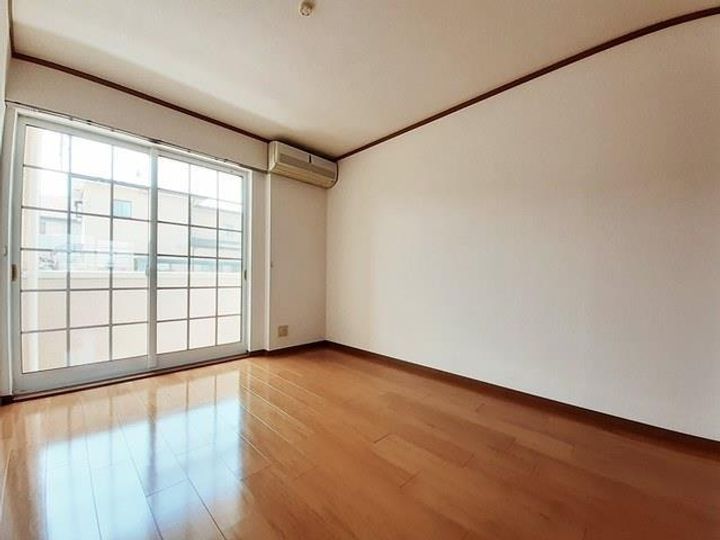 アーバンプレイス IIの居間