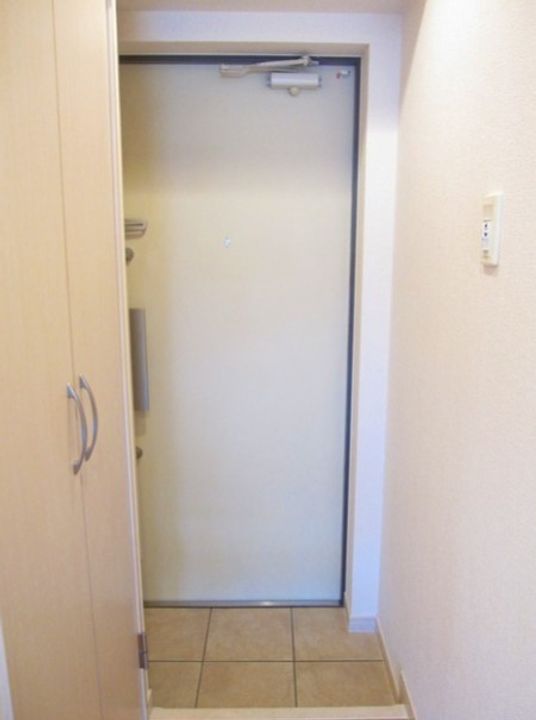 東京都文京区大塚3(マンション)の賃貸物件の玄関