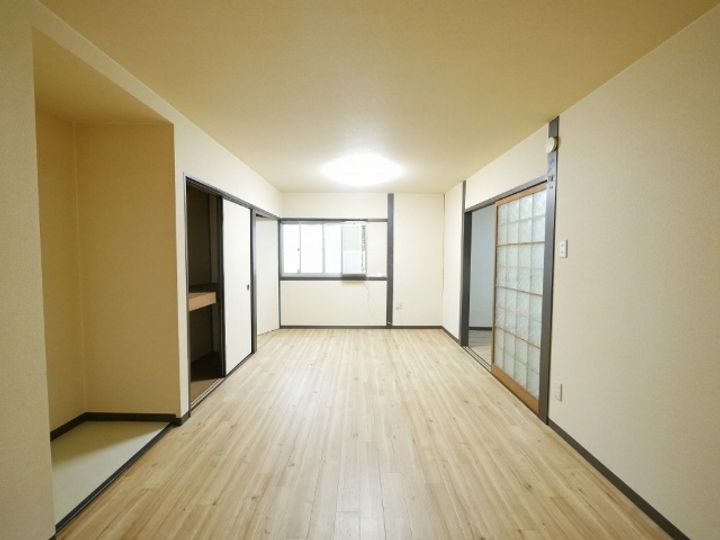 谷山アパートの居間