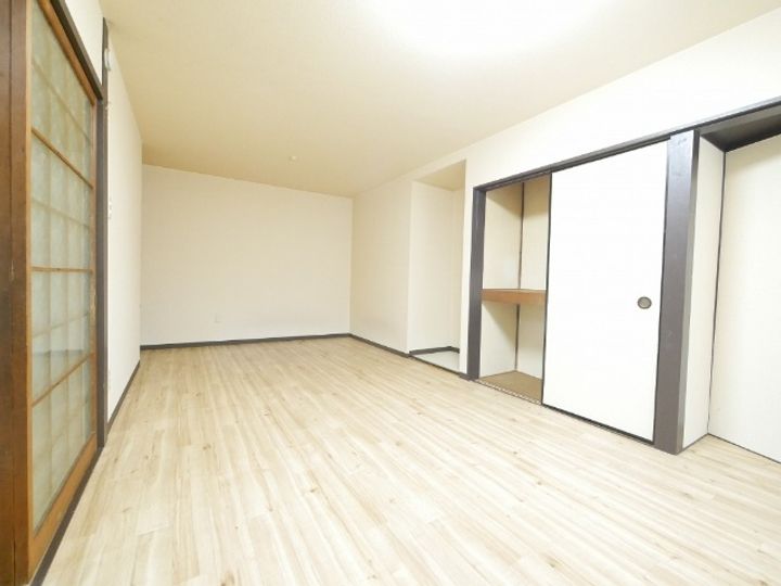 谷山アパートの居間