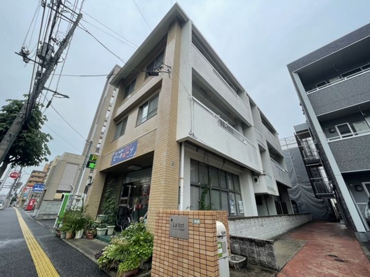 渡辺ビルの外観