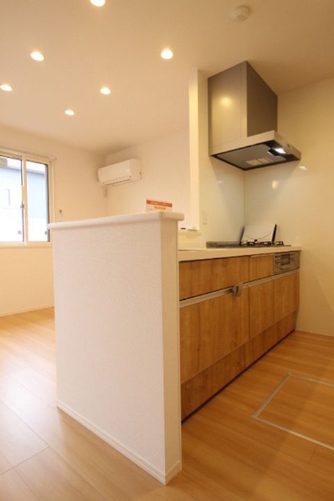 岡山県岡山市南区福成1(一戸建)の賃貸物件のキッチン