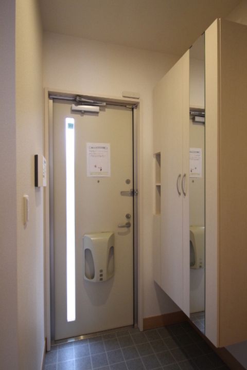 岡山県岡山市南区福成1(一戸建)の賃貸物件の玄関